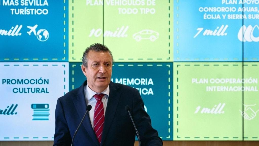 Javier Fernández, este viernes en la presentación de los nuevos fondos para la provincia.