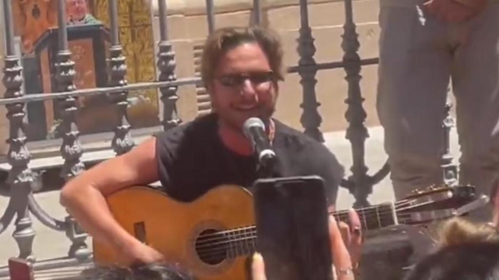 Manuel Carrasco, en el concierto que ha dado en Sevilla este viernes.