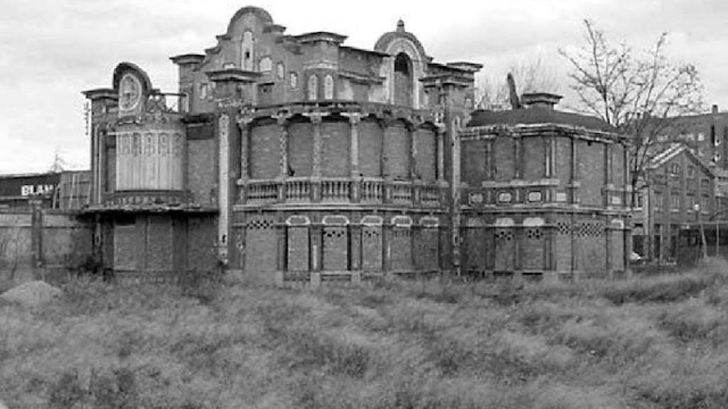 La casa Solans, cuando quedó abandonada.