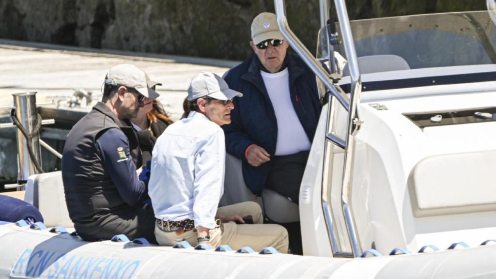 El Emérito en una de las regatas de Sanxenxo.