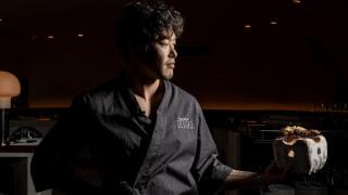 El exclusivo menú de caviar inspirado en gotas de agua que hace sólo durante una noche este restaurante de Madrid