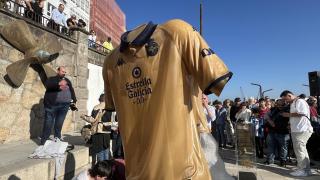 El Dépor lanza una camiseta conmemorativa para celebrar el 25º aniversario del título de liga