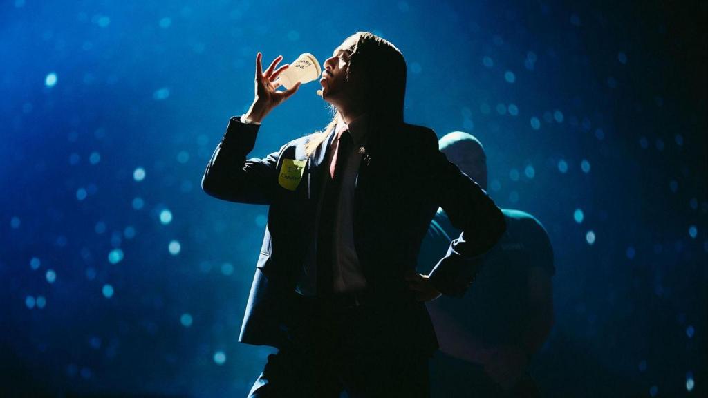 Tommy Cash en la primera semifinal del 69 Festival de Eurovisión, en Basilea.