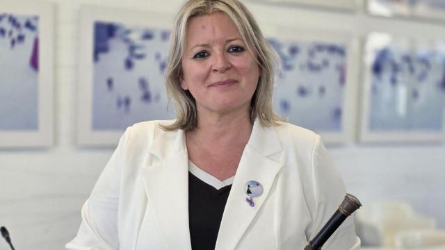 La nacionalista Sandra Permuy es investida como nueva alcaldesa de Fene (A Coruña)