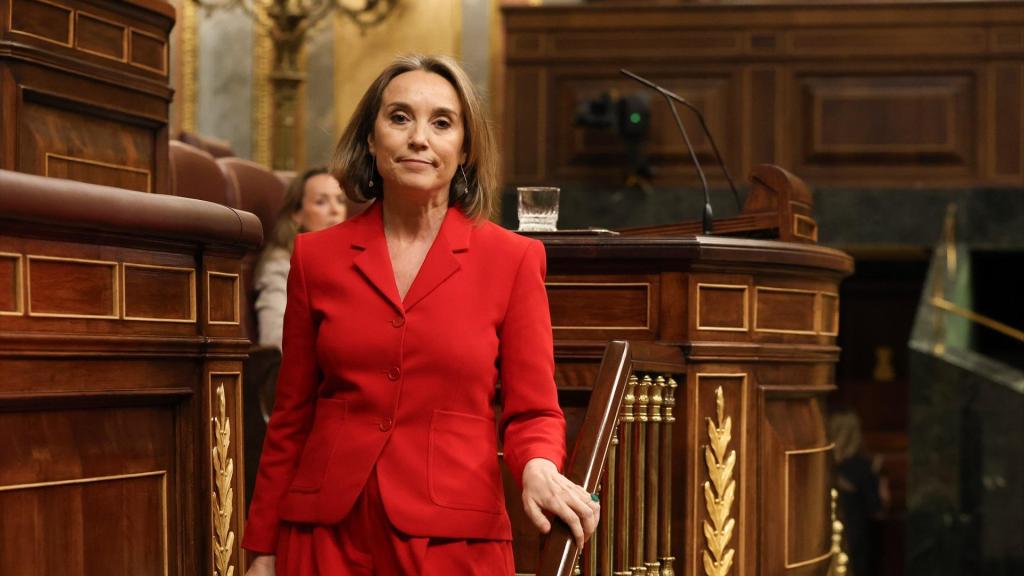 Cuca Gamarra, secretaria general del PP, baja de la tribuna del Congreso, el pasado miércoles.