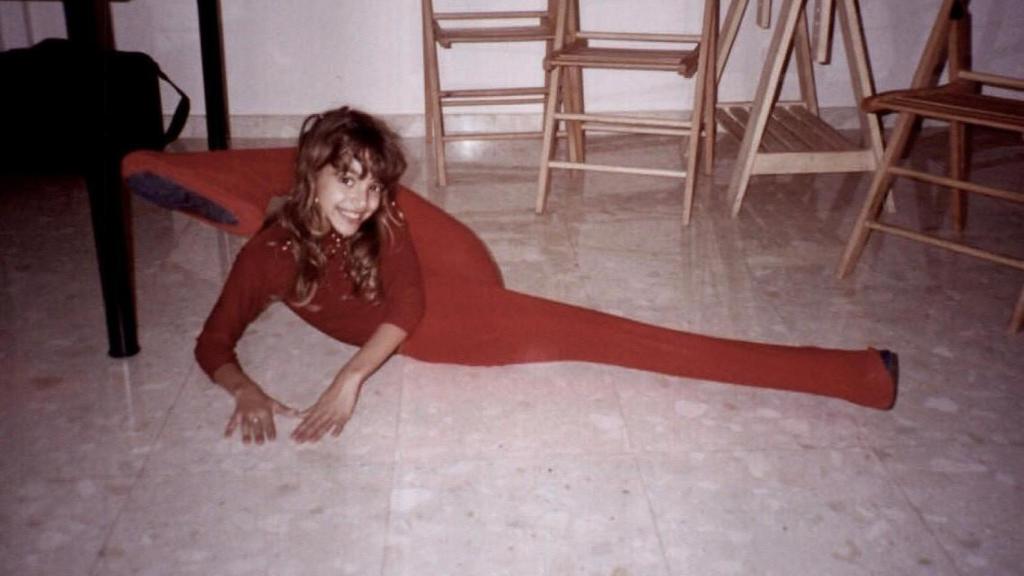 Ana era muy inquieta cuando era una niña, pero dice que trataba con respeto a sus profesores