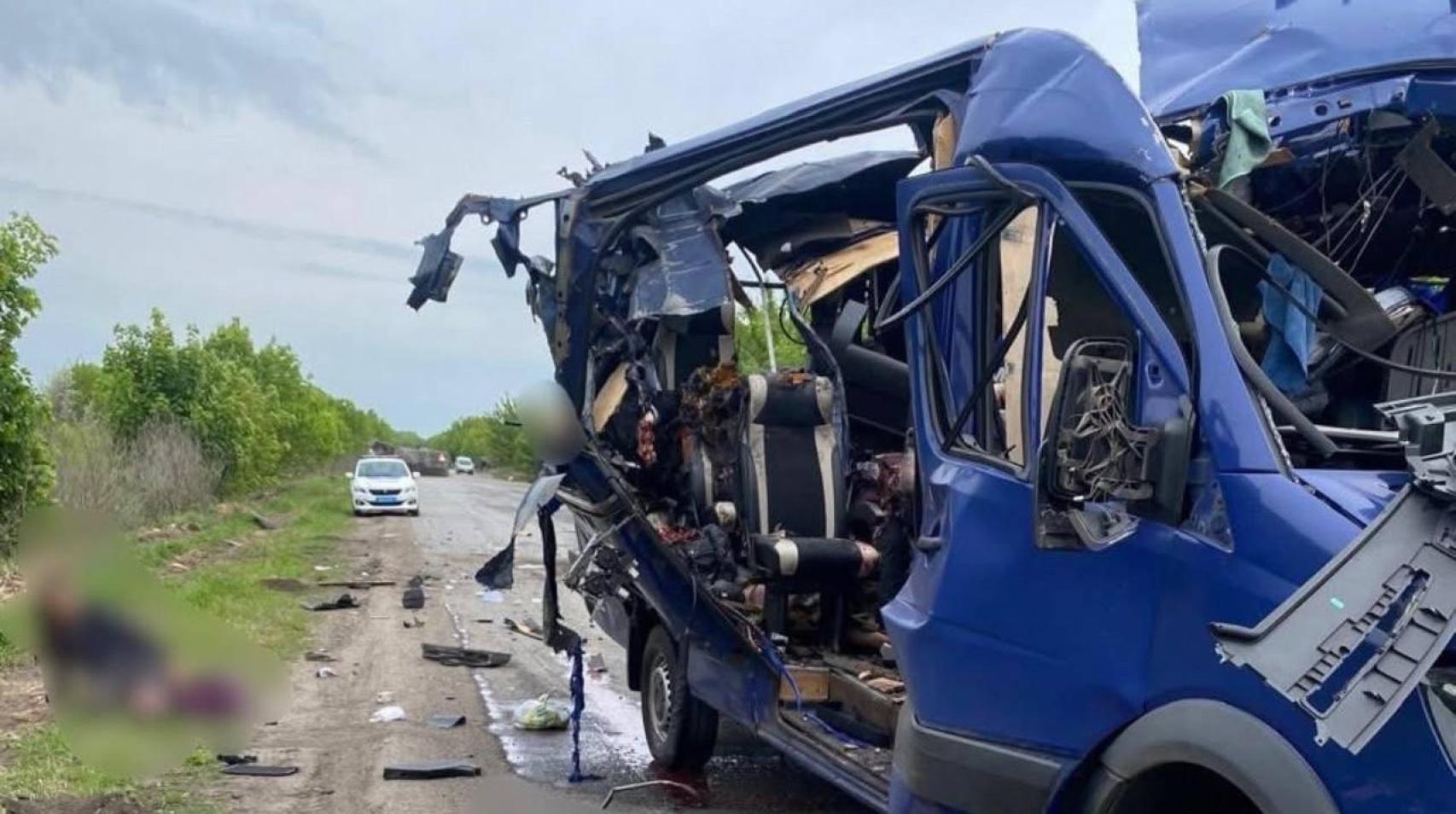 El autobús atacado por Rusia, en la ciudad ucraniana de Sumi