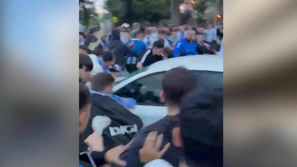 Captura del vídeo del atropello cerca del estadio del Espanyol.