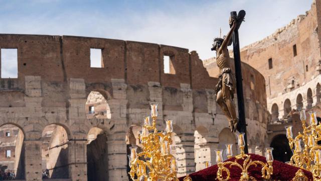El Jubileo de las Cofradías, en imágenes: el Cristo de la Expiración del Cachorro recorre Roma
