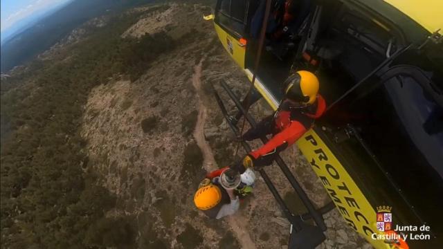 Rescate de una persona indispuesta en Peguerinos (Ávila)