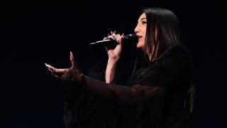 Yuval Raphael durante su actuación en la segunda semifinal del 69 Festival de Eurovisión en el St. Jakobshalle.