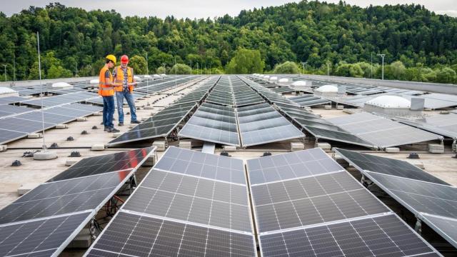 El sol, el aliado principal en la lucha contra la pobreza energética