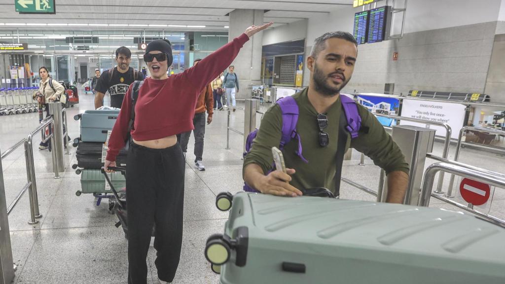 Melody, feliz a su llegada a Málaga, este lunes, día 19.