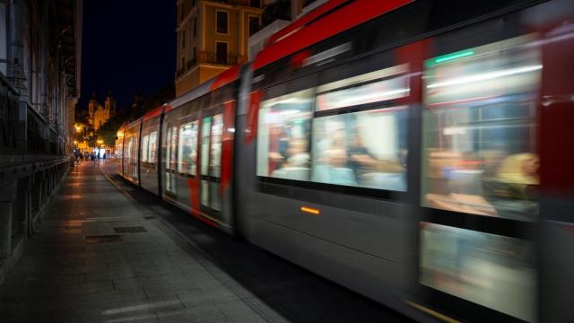 Una calle por la noche.