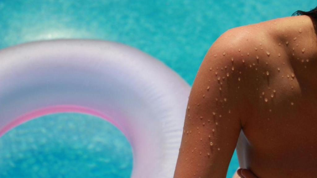 Este es el truco de las celebrities para estar morenas desde el primer día de verano (y tú se lo puedes copiar)