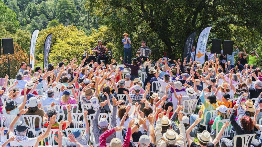 Fetén Fetén junto a Nacho Mastretta durante su concierto. Foto: Juan Antonio Partal
