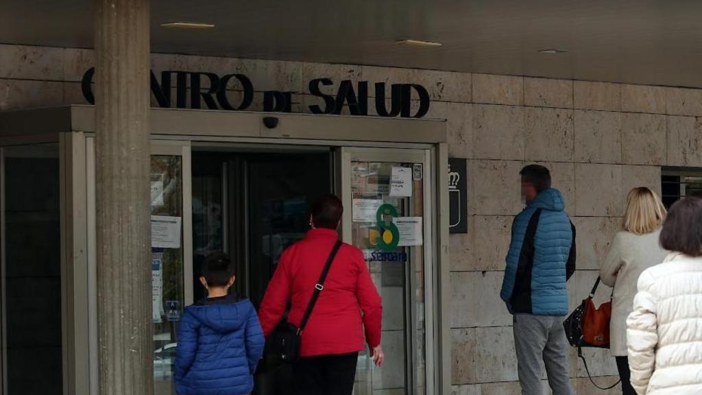 Entrada de un centro de salud en la ciudad de Toledo.