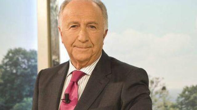 La vida blindada Manuel Torreiglesias, el doctor que se matriculó en la universidad para mayores y hacía pilates