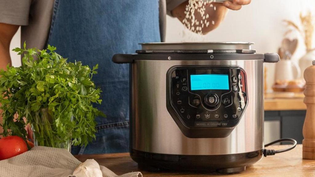 Con esta olla-air fryer programable de Cecotec cocinarás aunque no sepas, ¡y ahorrarás un 25%!