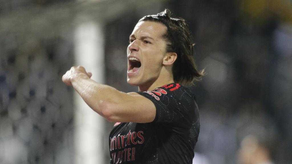 Álvaro Carreras, con el Benfica