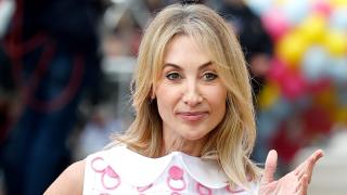 Mónica Pont estalla y demandará a sus padres y a su hermana: escapada a Ibiza y planes de regresar a México