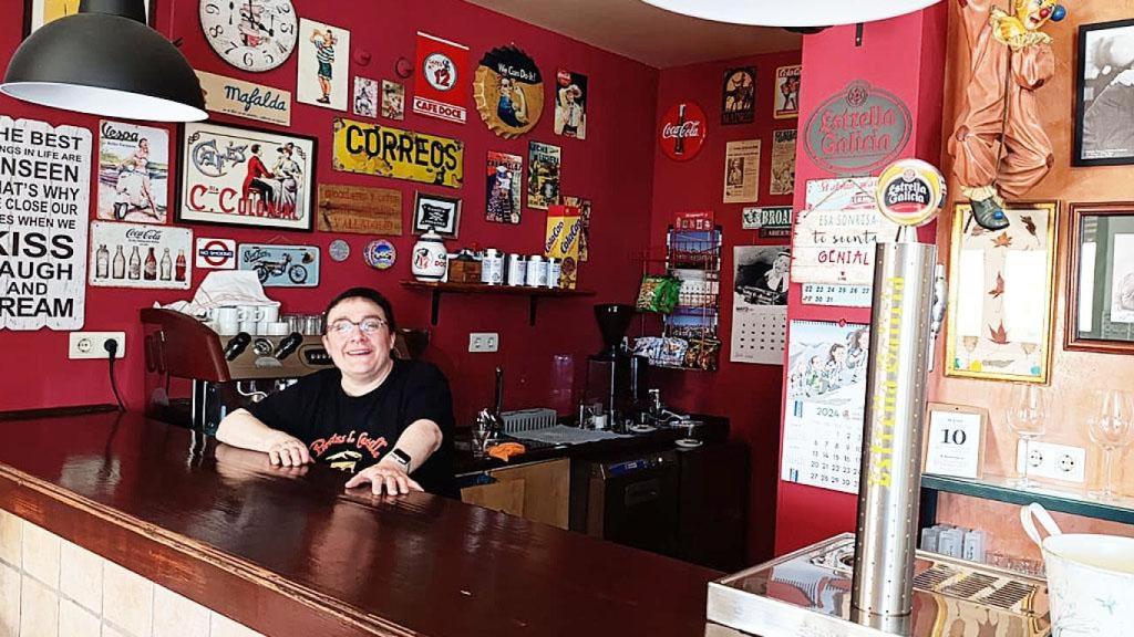 Dulcinea en el bar que lleva su nombre en Palazuelo de Vedija