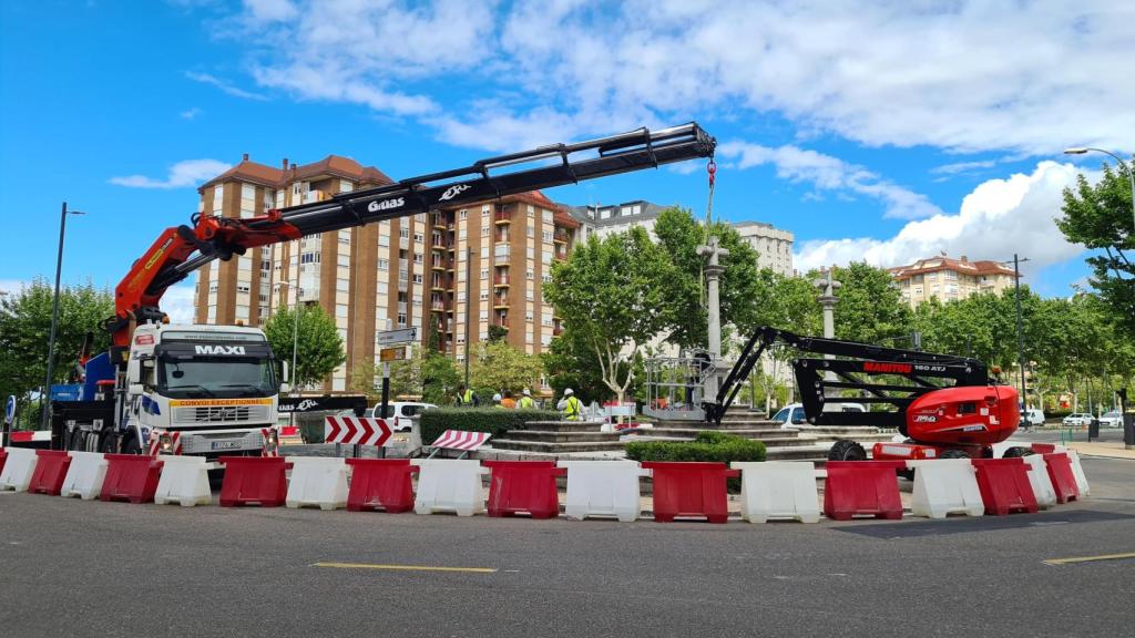 Inicio del desmontaje del Calvario de las Tres Cruces de Zamora