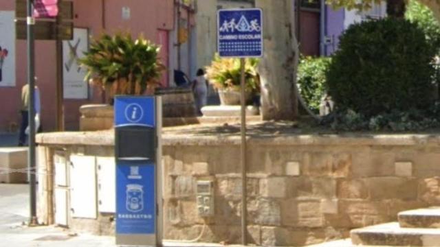 Punto informativo en Plaza Aragón que fue hackeado en Barbastro