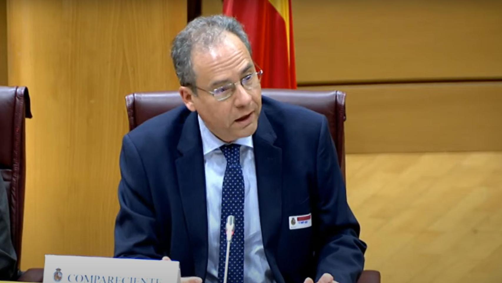 El director general de Patrimonio del Estado, Juan Tejedor, este lunes en la Comisión de Hacienda del Senado.