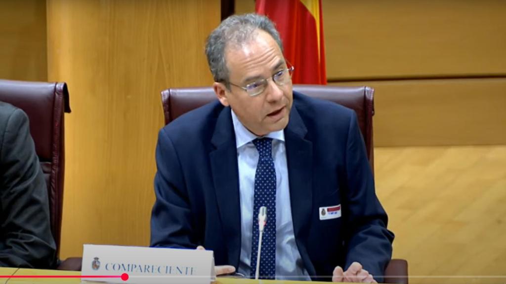 El director general de Patrimonio del Estado, Juan Tejedor, este lunes en la Comisión de Hacienda del Senado.