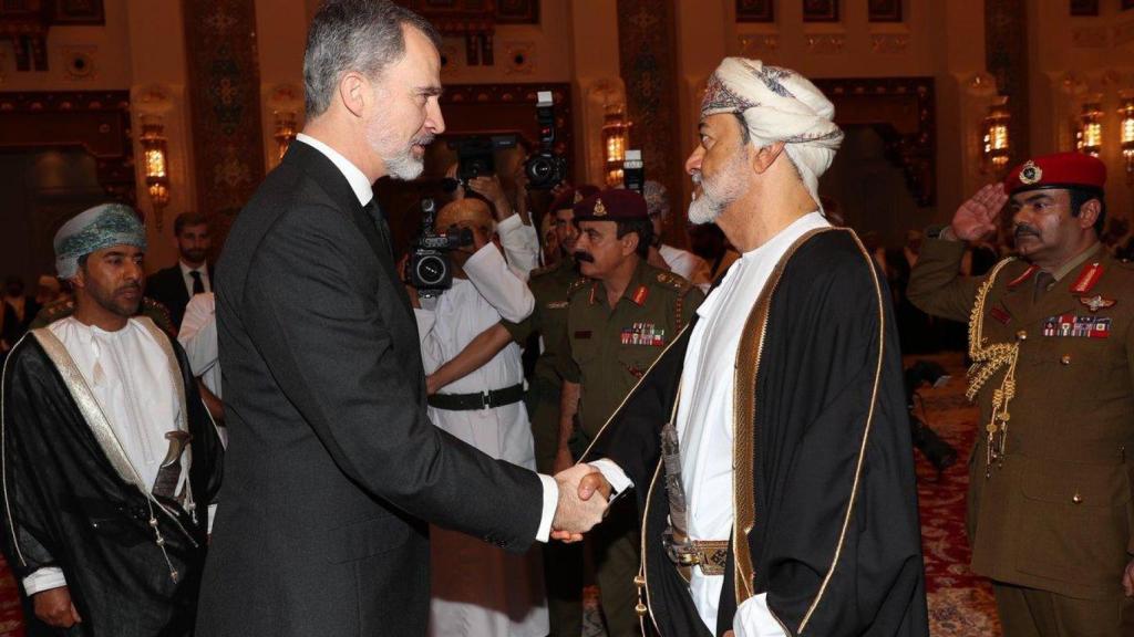 El Rey Felipe VI se reúne con Haitham bin Tariq, sultán de Omán, para presentarle condolencias por el fallecimiento de Qabus bin Said al Said