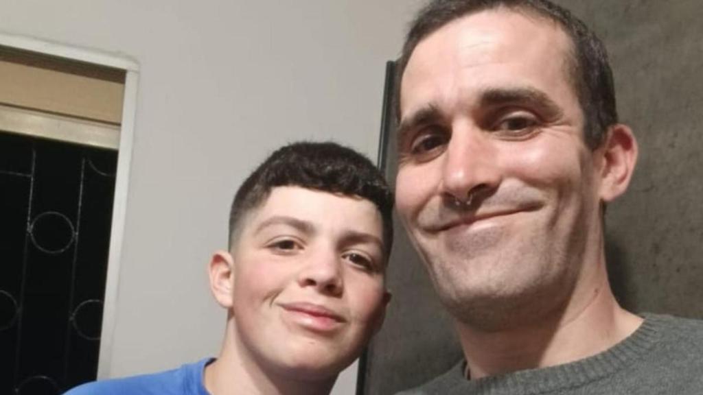 Abel, de 16 años, vive en Ceuta con su familia