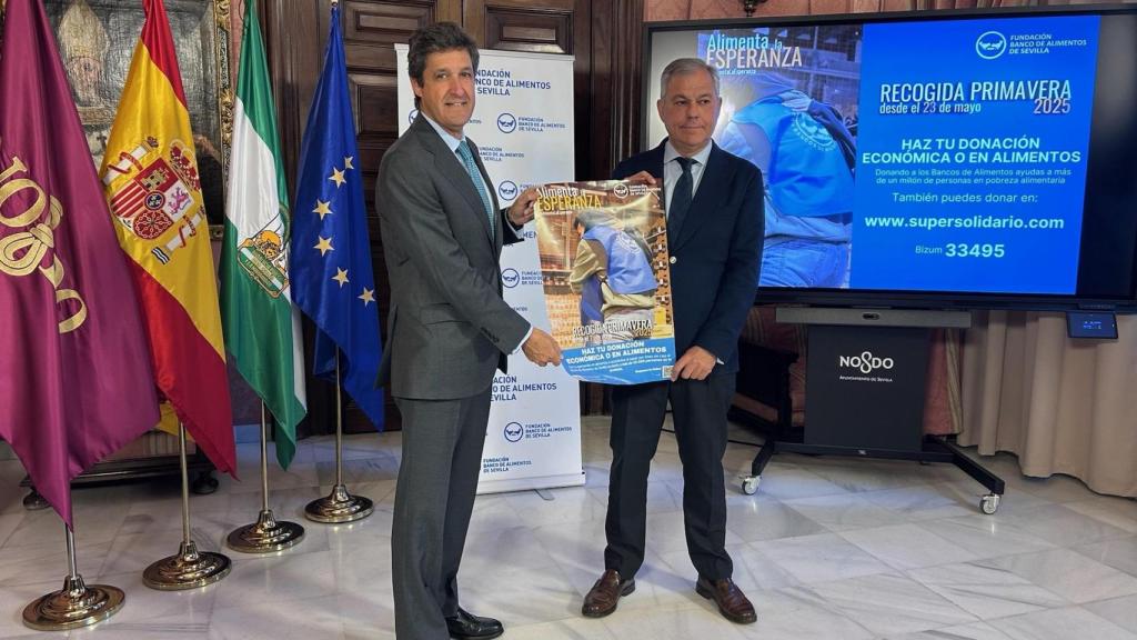 El presidente de la Fundación Banco de Alimentos de Sevilla y el alcalde, José Luis Sanz.