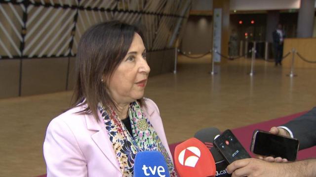 La ministra de Defensa, Margarita Robles, durante su comparecencia de prensa este martes en Bruselas