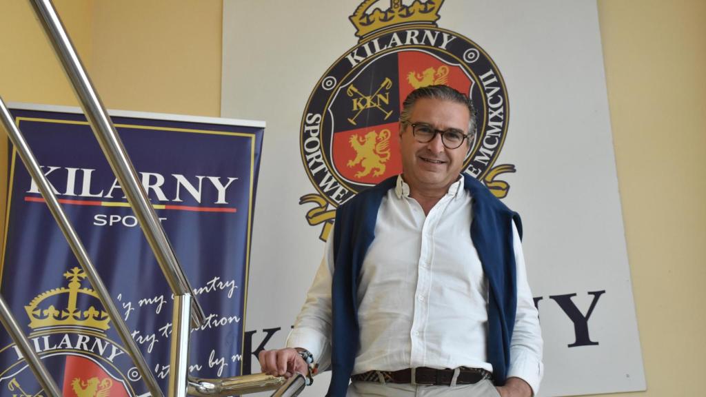 José María Gangoso en las instalaciones de Seditex, donde cuentan también con material promocional de Kilarny