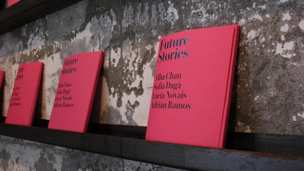 Catálogo de la exposición Future Stories en la Fundación MOP.