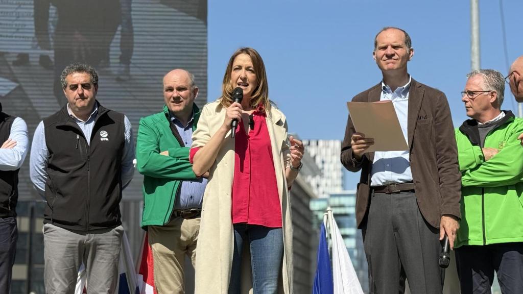 La eurodiputada socialista, Cristina Maestre, Cristina Maestre, miembro de la Comisión de Agricultura del Parlamento Europeo, en la manifestación de Copa-Cogeca frente a la sede de la Comisión Europea.