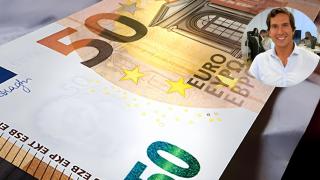 Diseño de Jaime Cabezas junto a un billete de 50 euros.