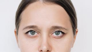 Imagen de archivo de la mirada de una mujer.