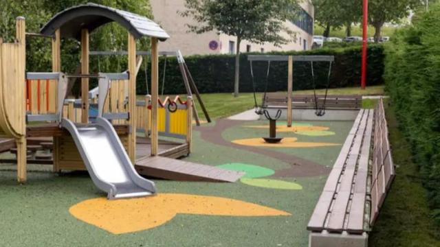 El barrio coruñés de Matogrande recupera su parque infantil.