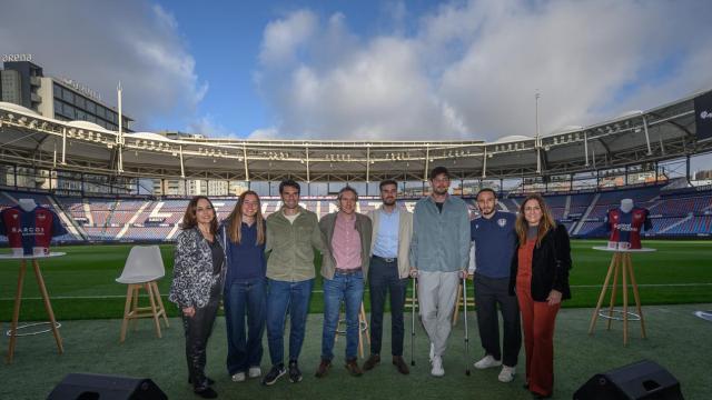 Presentación de la campaña 'Sentir la camiseta' en el Estadio del Levante UD.
