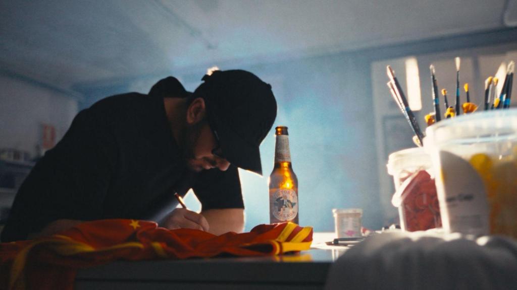 TVBoy en su proceso creativo con Cervezas Victoria.