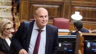 El portavoz del PP en el Congreso, Miguel Tellado, a su salida del pleno del Congreso de los Diputados.