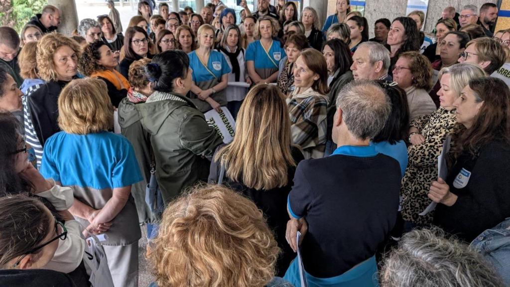 Concentración del personal de limpieza del CHUS.