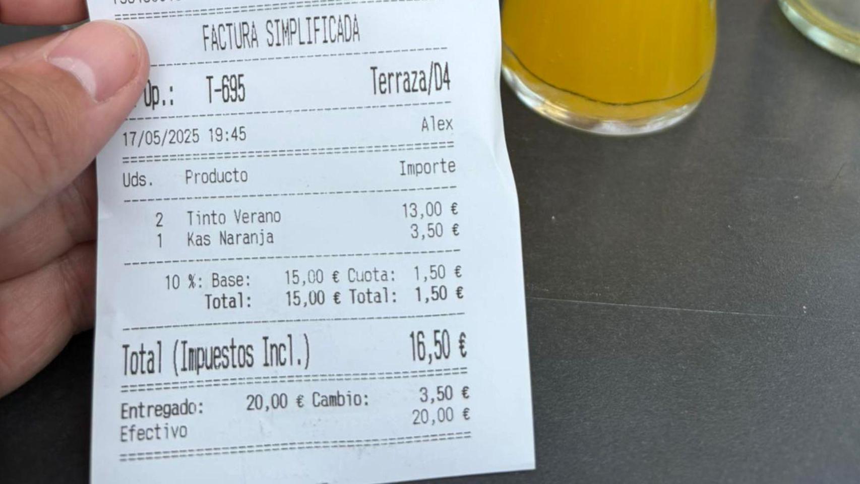 Una factura de una terraza.