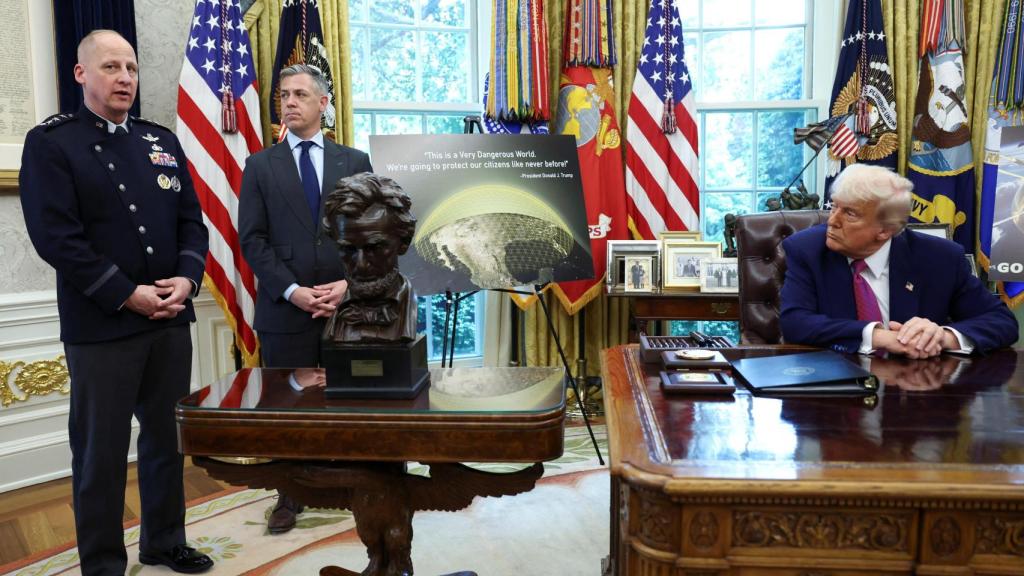 Otra imagen de la presentación del escudo antimisiles en la Casa Blanca.