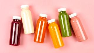 Los zumos 'detox' no van a salvarte: consejos reales para desintoxicar el cuerpo de forma natural según la ciencia