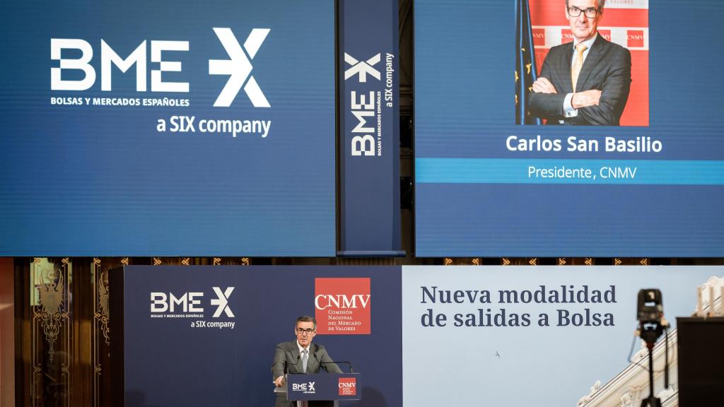 El presidente de la CNMV, Carlos San Basilio, durante la presentación de la nueva modalidad de salidas a bolsa.