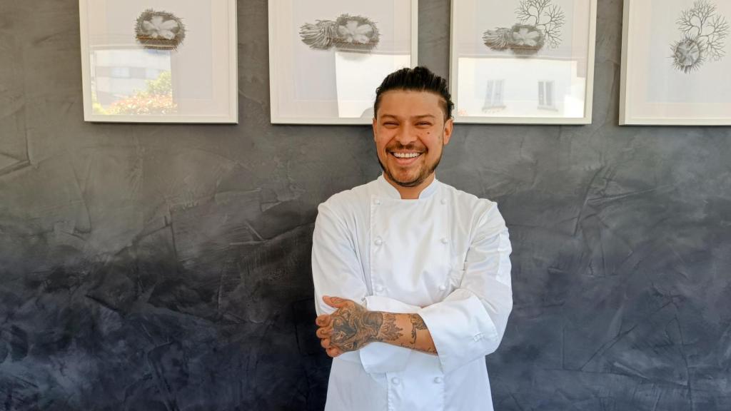 Andrés Castaño en Ourizo, su restaurante de Lugo.