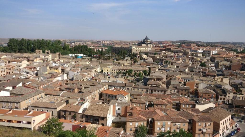 Vista aérea del pueblo de Cedillo del Condado.